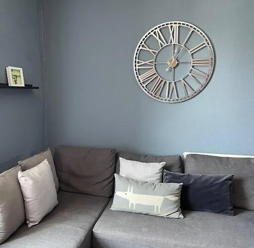 Cosy 2 Bed Flat In Crickhowell