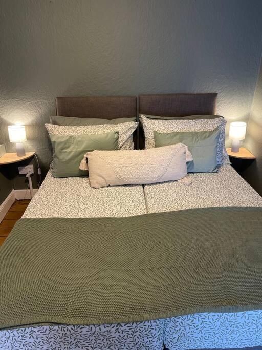 Cosy 2 Bed Flat In Crickhowell